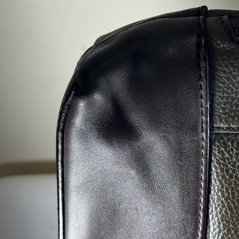 COACH MESSENGER BAG GREY ALL LEATHER IN MINT CONDITIONION - Picture 9 of 14